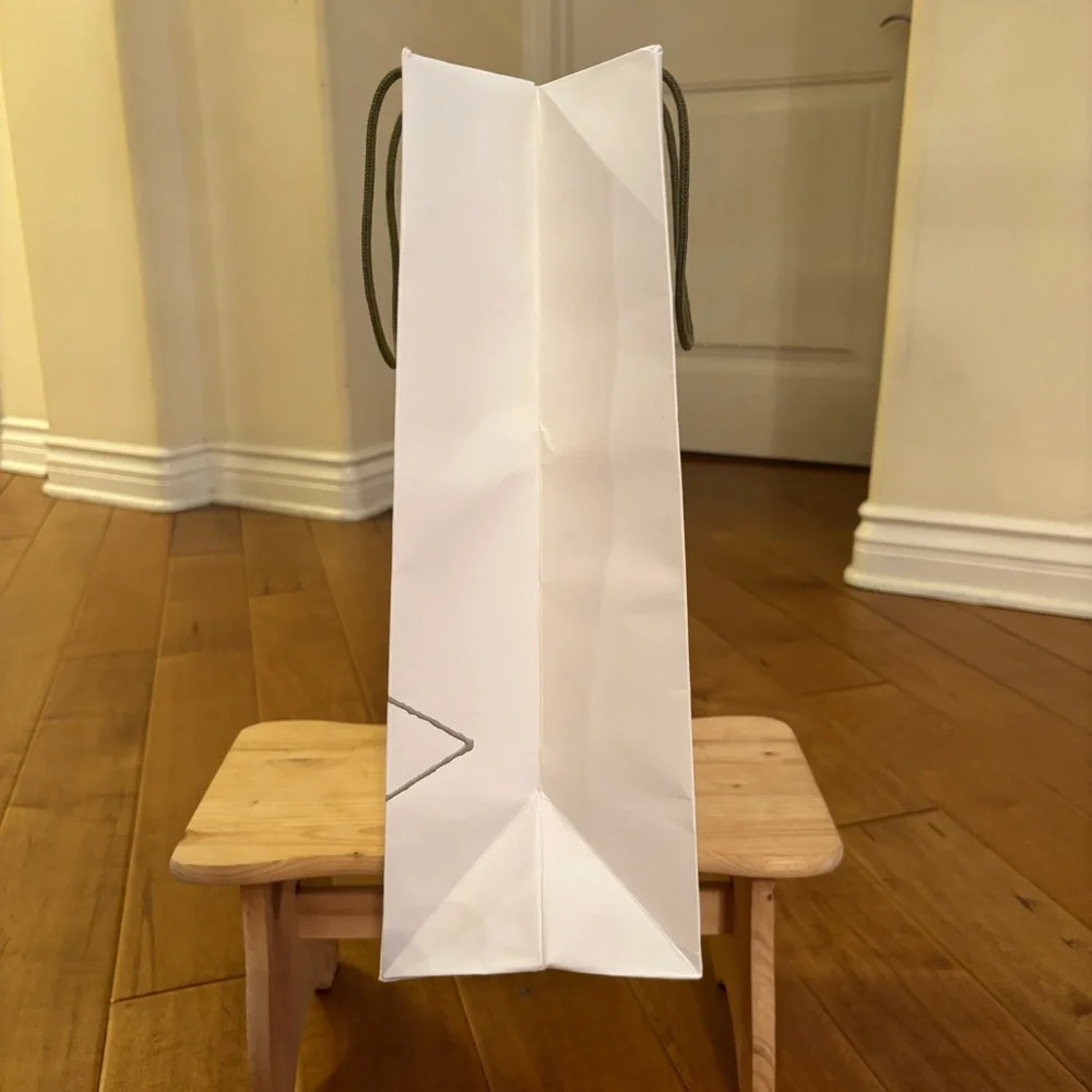 Van Cleef & Arpels VCA Paper White Shopping Gift Bag